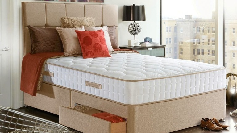 best sales on queen mattresses